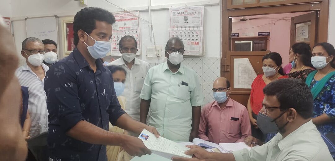 ഉപതെരഞ്ഞെടുപ്പ്: എൽ.ഡി.എഫ് സ്ഥാനാർത്ഥിയായ നന്ദു രാജ് ആർ.പി നാമനിർദേശപത്രിക സമര്‍പ്പിച്ചു