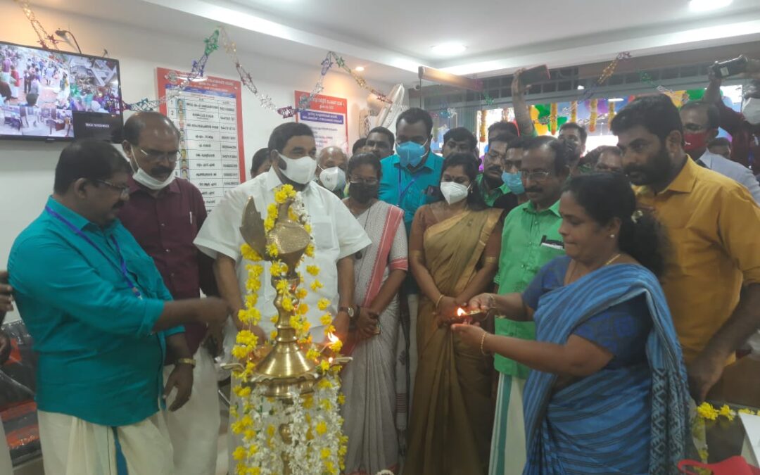 മണമ്പൂർ സർവീസ് സഹകരണ ബാങ്ക് നവീകരിച്ച തൊപ്പിച്ചന്ത ബ്രാഞ്ചിന്റെ ഉദ്ഘാടനം എംഎൽഎ നിർവഹിച്ചു