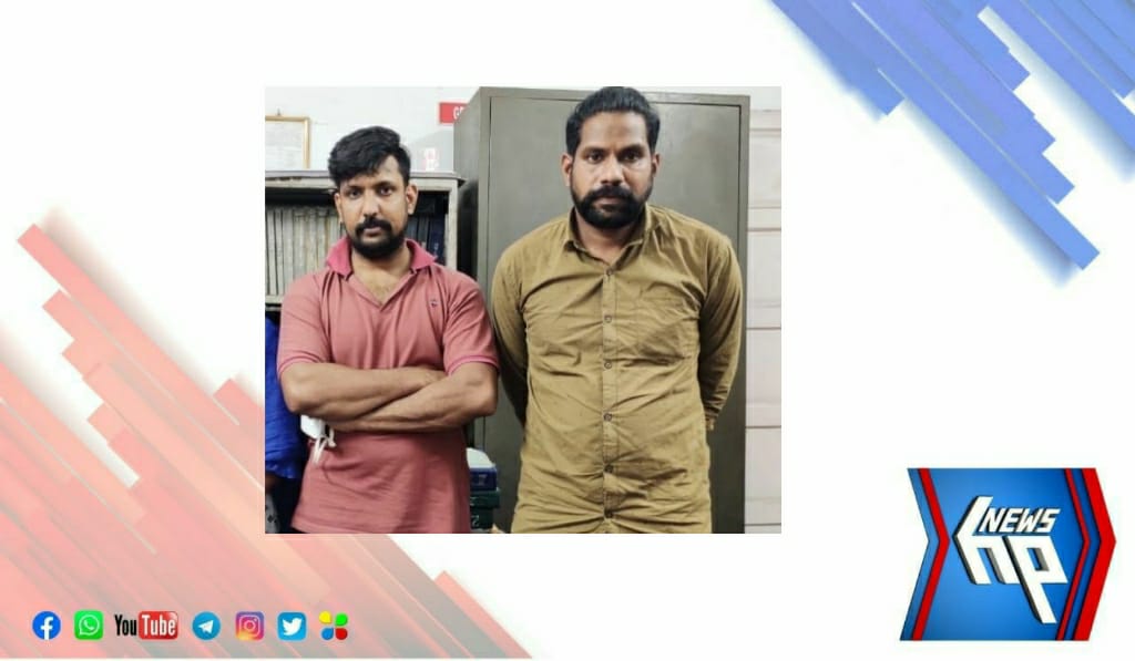 മക്കളെ ഉപേക്ഷിച്ച് കാമുകന്മാര്‍ക്കൊപ്പം കടന്നുകളഞ്ഞ രണ്ട് സ്ത്രീകളും കാമുകന്മാരും പിടിയിൽ