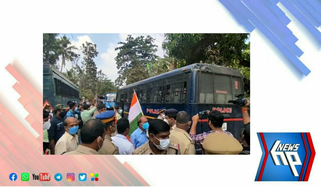 കെ റെയില്‍ കല്ലിടൽ തടഞ്ഞു; ആലംകോട് പോലീസും സമരക്കാരും തമ്മിൽ സംഘർഷം