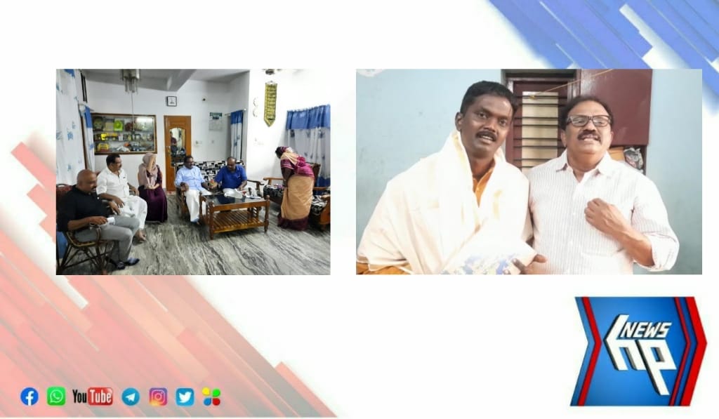 വാവ സുരേഷിന് നാടിന്റെ ആദരം അറിയിച്ച് മുൻ എം എൽ എ അഡ്വ ബി സത്യൻ