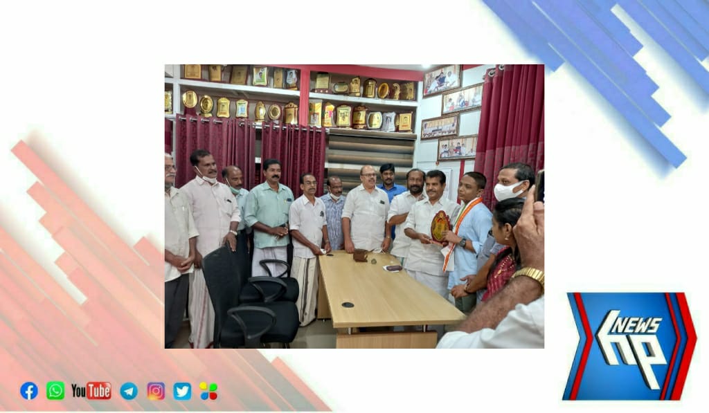 ജന്തുക്ഷേമ ദ്വൈവാരാചരണം: ഫോട്ടോഗ്രാഫി മത്സര ജേതാവിനെ അനുമോദിച്ചു