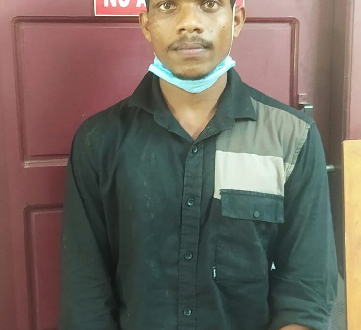 മദ്യലഹരിയിൽ പോലീസ് വാഹനം അടിച്ചു തകർത്തയാൾ അറസ്റ്റിൽ