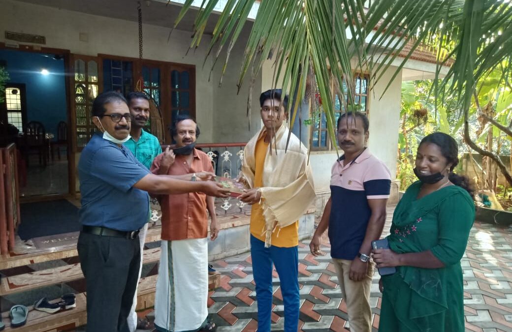 പ്ലസ് ടു പരീക്ഷയിൽ എല്ലാ വിഷയങ്ങൾക്കും എ പ്ലസ് നേടിയ അഹദ് മുഹമ്മദിനെ ‘സൗഹൃദ’ ആദരിച്ചു.
