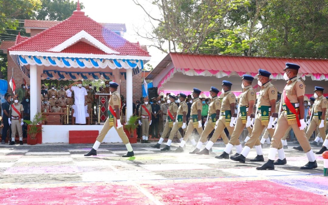 ഡ്രൈവര്‍ പോലീസ് കോണ്‍സ്റ്റബിള്‍മാരുടെ പാസിംഗ് ഔട്ട് പരേഡില്‍ മുഖ്യമന്ത്രി അഭിവാദ്യം സ്വീകരിച്ചു