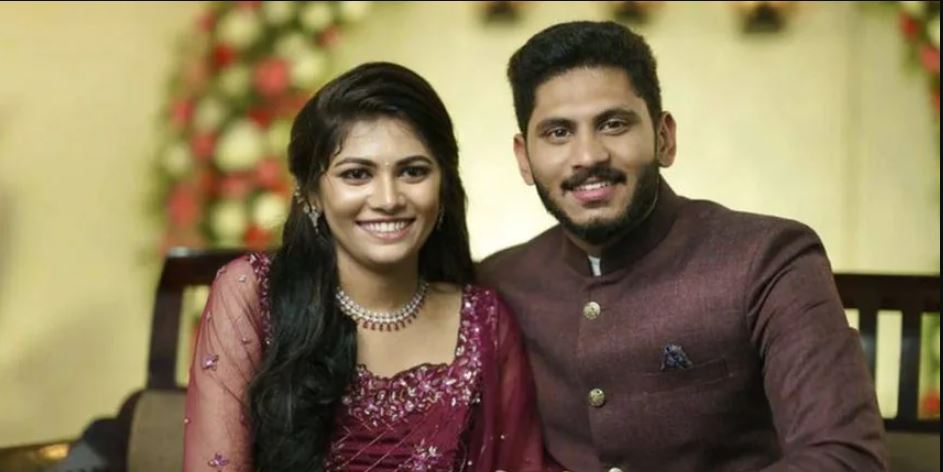 മലയാളി ക്രിക്കറ്റ് താരം ബേസില്‍ തമ്പി വിവാഹിതനായി