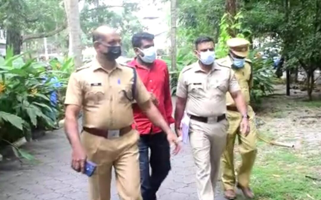 വിവാഹ വാ​ഗ്ദാനം ചെയ്ത് യുവതികളുടെ പണം പറ്റിക്കുന്ന പ്രതിയെ തെളിവെടുപ്പിനായി കസ്റ്റഡിയിൽ വാങ്ങി