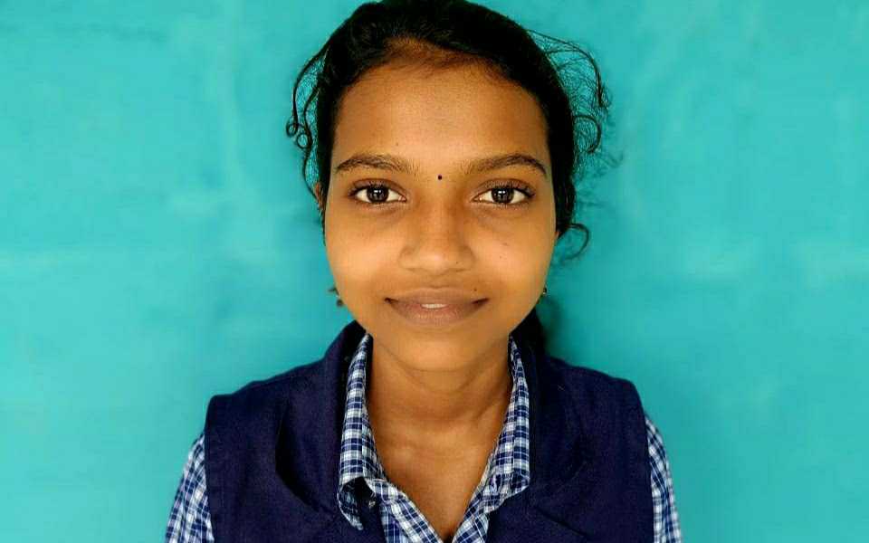 സ്കൂട്ടർ  ഇടിച്ച് തെറിപ്പിച്ച  പെൺകുട്ടി ചികിത്സയിലിരിക്കെ മരണപ്പെട്ടു