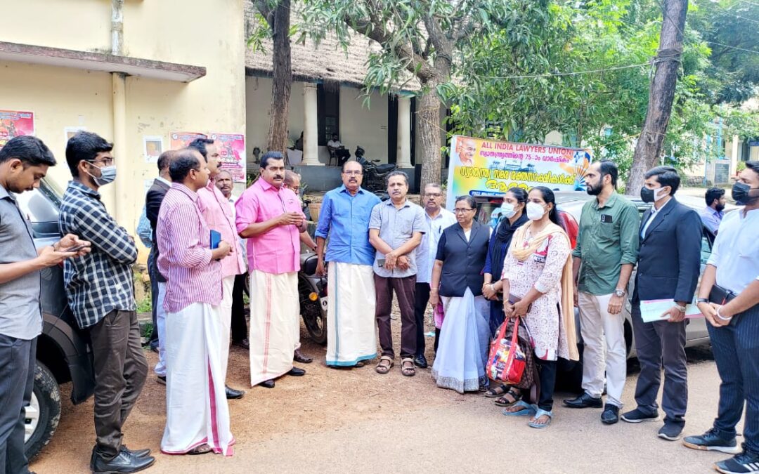 ആൾ ഇന്ത്യ ലോയേഴ്‌സ്; ആറ്റിങ്ങൽ യൂണിറ്റ് കമ്മിറ്റിയുടെ ആഭിമുഖ്യത്തിൽ സ്വാതന്ത്ര്യ സമര രക്തസാക്ഷികൾക്ക് ആദരവ്
