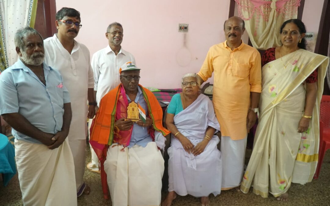 ആസാദി കാ അമൃതോൽ സവത്തിന്റെ ഭാഗമായി ആറ്റിങ്ങലിൽ ബി ജെ പി ധീര ജവാനെ ആദരിച്ചു