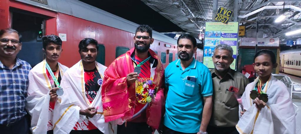 നാഷണൽ ഗ്രാപ്ലിംഗ് ചാമ്പ്യൻഷിപ്പിൽ മെഡൽ നേടിയ തിരുവനന്തപുരം ജില്ലയിലെ കായിക താരങ്ങൾക്ക് സ്വീകരണം നൽകി