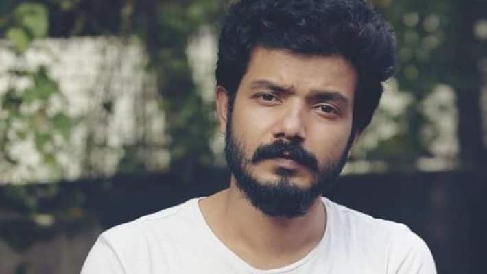 ശ്രീനാഥ് ഭാസിക്കെതിരായ പരാതി പിൻവലിക്കുമെന്ന് അവതാരക