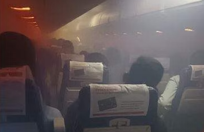 ക്യാബിനുള്ളില്‍ പുക; സ്‌പൈസ് ജെറ്റ് വിമാനം ഹൈദരബാദില്‍ അടിയന്തരമായി തിരിച്ചിറക്കി