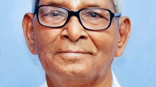 മുൻ ജില്ലാ കളക്ടറും ശാന്തിഗിരി ആയൂർവേദ സിദ്ധ വൈദ്യശാല മുൻ ജനറൽ മാനേജറുമായ എം.കെ. ഭാസ്കരൻ (89) നിര്യാതനായി