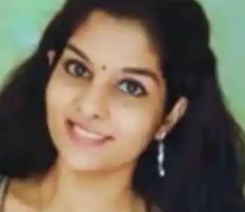 കണ്ണൂരിൽ യുവതി കഴുത്തറത്ത് കൊല്ലപ്പെട്ട നിലയില്‍