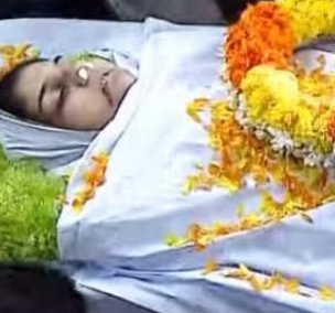 പാനൂരില്‍ കൊല്ലപ്പെട്ട വിഷ്ണുപ്രിയക്ക് നാട് കണ്ണീരോടെ വിടനല്‍കി