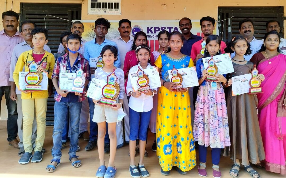 ആറ്റിങ്ങൽ ഗവൺമെൻറ് ബോയ്സ് ഹയർ സെക്കൻഡറി സ്കൂളിൽ സ്വദേശ് മെഗാ ക്വിസ് 2022 സംഘടിപ്പിച്ചു