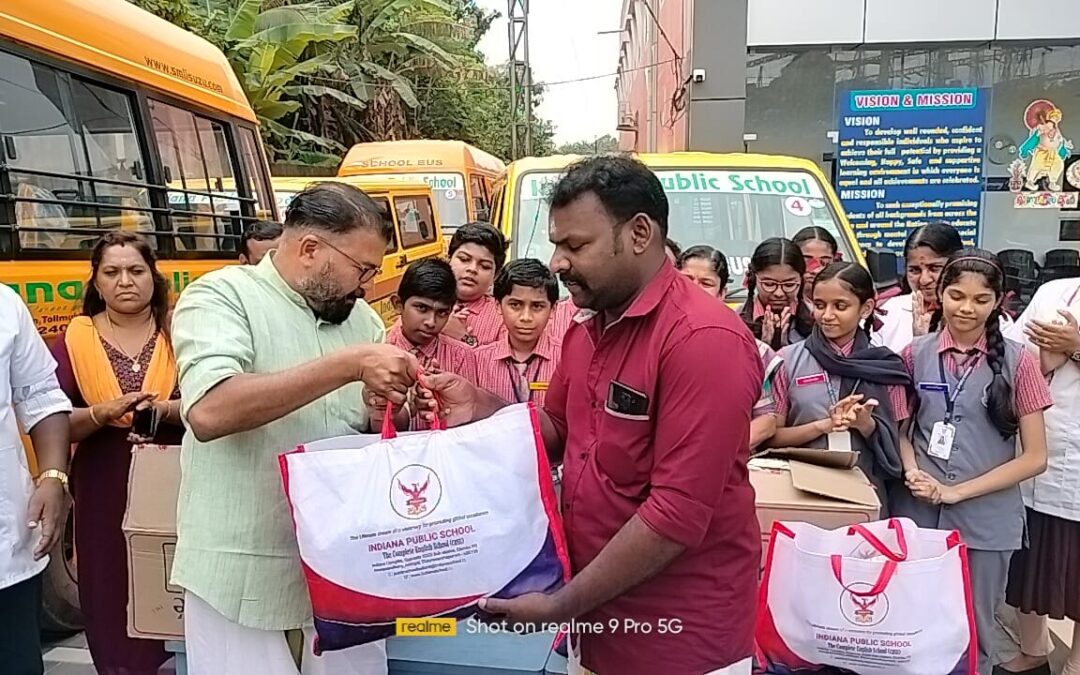 ഭക്ഷണപ്പൊതി നൽകി ഇന്ത്യാന പബ്ലിക് സ്കൂൾ