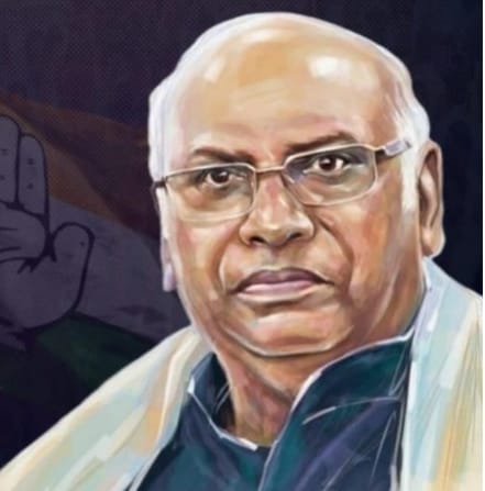 കോൺഗ്രസിനെ ഇനി മല്ലികാർജുൻ ഖർഗേ നയിക്കും; 1072 വോട്ടുകളുമായി ശശി തരൂർ
