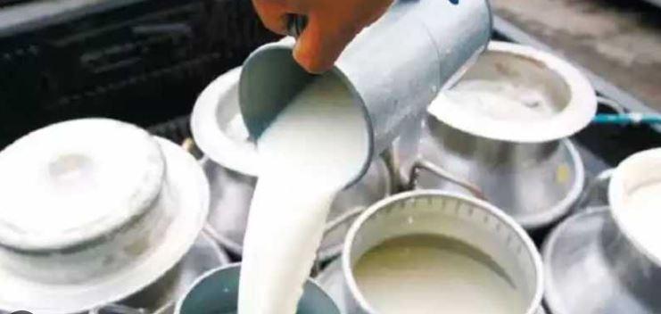 പാല്‍ വില ലിറ്ററിന് ഏഴു മുതല്‍ എട്ടുവരെ കൂട്ടണമെന്ന് ശുപാര്‍ശ
