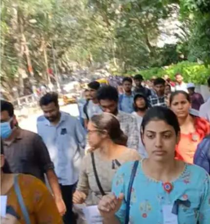 തിരുവനന്തപുരം മെഡിക്കൽ കോളജ് ആശുപത്രിയിൽ പിജി ഡോക്ടർമാർ സമരത്തിൽ