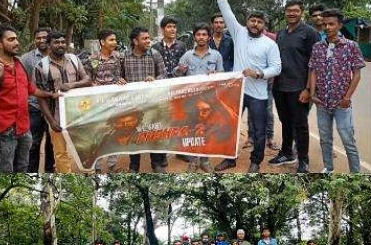 പുഷ്പയുടെ രണ്ടാം ഭാ​ഗത്തിനായി ബാനറുമായി തെരുവിൽ ഇറങ്ങി അല്ലു അർജുൻ ആരാധകർ