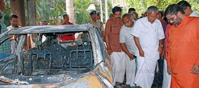 ആശ്രമം കത്തിച്ചത് ആര്‍എസ്എസ്സുകാരനെന്ന് വെളിപ്പെടുത്തല്‍; യുവാവിന്റെ ആത്മഹത്യ, കേസില്‍ വഴിത്തിരിവ്‌
