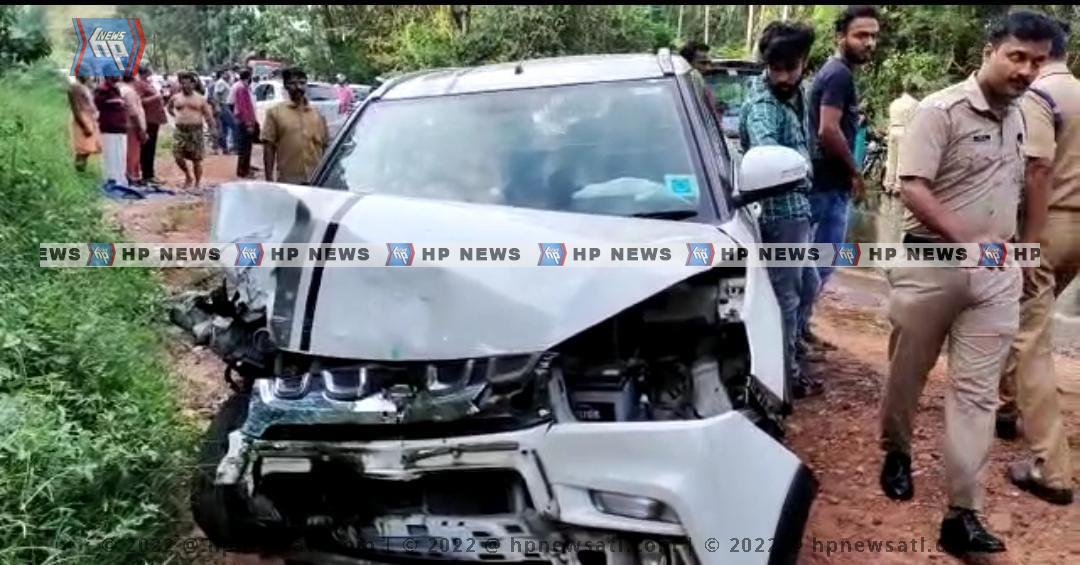 കല്ലമ്പലം ദേശീയപാതയിൽ പിക്കപ്പ് വാനും കാറും കൂട്ടിയിടിച്ച് അപകടം