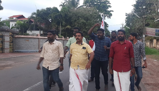 ആറ്റിങ്ങലിൽ ഡിവൈഎഫ്ഐ പ്രതിഷേധ പ്രകടനം നടത്തി