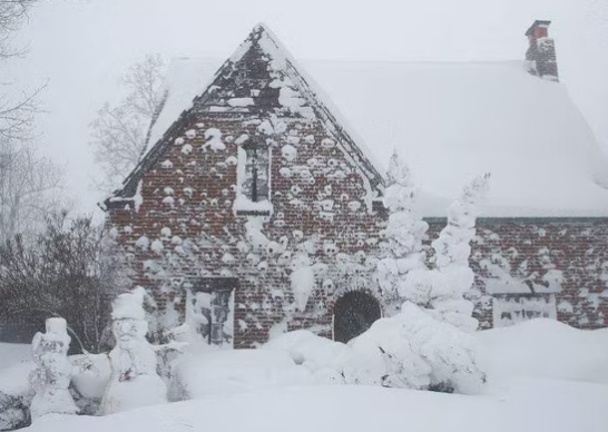 അമേരിക്കയിൽ കനത്ത നാശം വിതച്ച് ബോംബ് സൈക്ലോൺ ശീതക്കാറ്റ്; ഇതുവരെ 17 മരണം