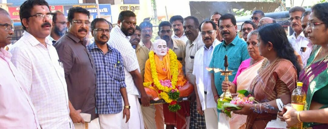 ചിറയിൻകീഴ് റെയിൽവേ മേൽപ്പാല നിർമ്മാണം; ഗുരുദേവ പ്രതിമ താത്ക്കാലികമായ് മാറ്റി സ്ഥാപിച്ചു