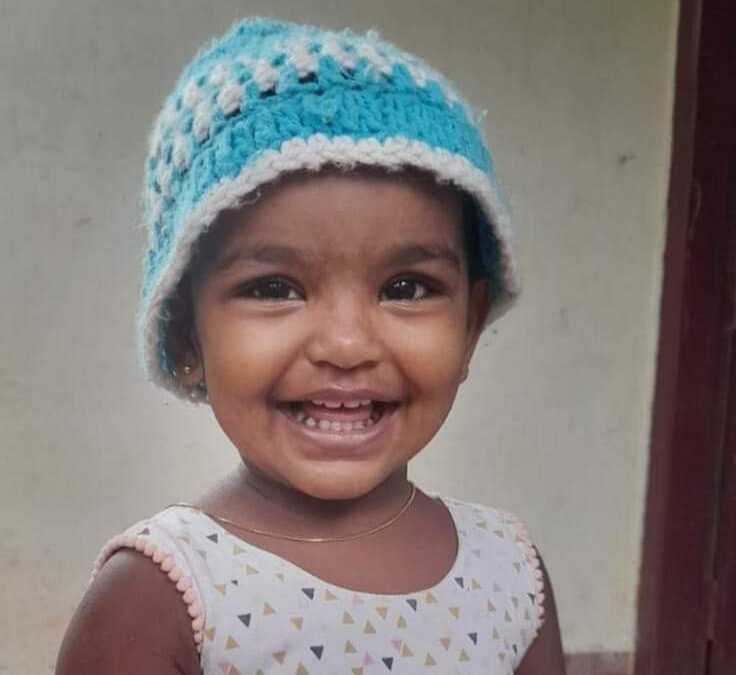 വീട്ടുമുറ്റത്ത് കളിക്കുന്നതിനിടെ രണ്ടര വയസുകാരി കിണറ്റില്‍ വീണു മരിച്ചു