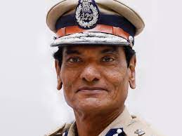 പൊലീസിലെ ഗുണ്ടാബന്ധം: സംസ്ഥാന വ്യാപക പരിശോധനക്ക് നിര്‍ദേശം; കളങ്കിതരെ പിരിച്ചുവിടാന്‍ ഡിജിപിയുടെ അനുമതി