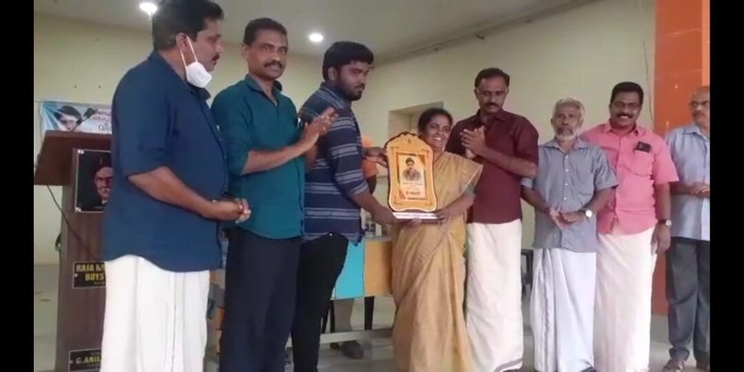 കിളിമാനൂർ സ്വദേശിയ്ക്ക് അനുമോദനം നൽകി മോർണിംഗ് ബേർഡ്സ്