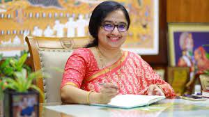 മികച്ച ജില്ലാ കളക്ടർ ഡോ. ദിവ്യ എസ് അയ്യർ