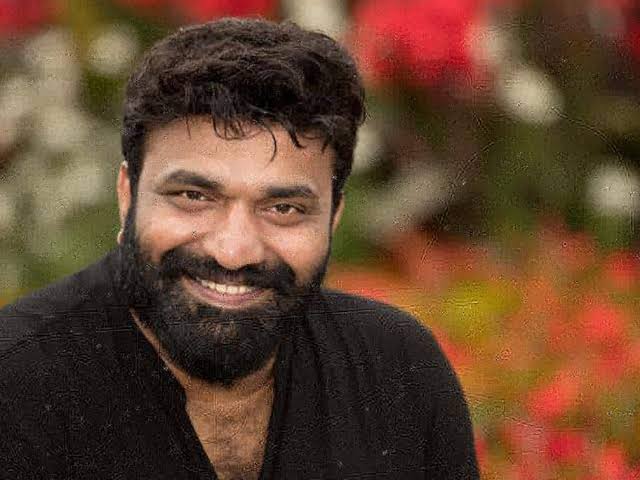 നെഞ്ചുവേദനയെ തുടർന്ന് നടൻ കോട്ടയം നസീറിനെ ആശുപത്രിയില്‍ പ്രവേശിപ്പിച്ചു