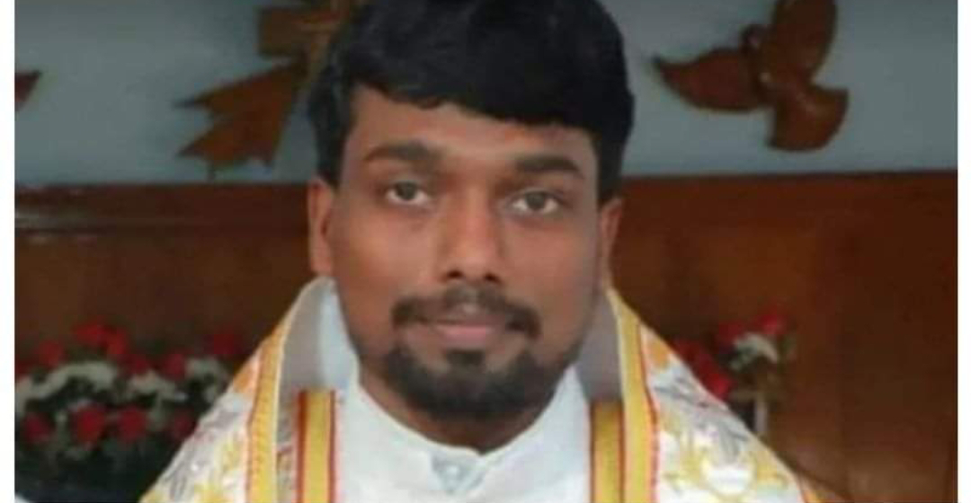 പ്രാ​ർ​ഥ​ന​ക്കെ​ത്തി​യ വി​ദ്യാ​ർ​ഥി​നി​യോ​ട് ലൈം​ഗി​കാ​തി​ക്ര​മം: വൈ​ദി​ക​നെ​തി​രെ കേസ്
