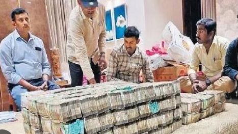 റെയ്ഡില്‍ 8.12 കോടി കണ്ടെടുത്തു, കൈക്കൂലി കേസില്‍ ഒന്നാം പ്രതി; ബിജെപി എംഎല്‍എ ഒളിവില്‍