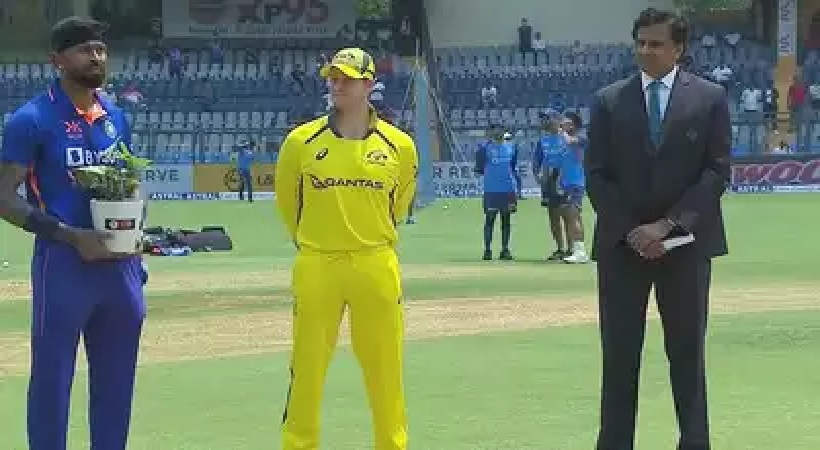 ടോസ് ഇന്ത്യക്ക്; ഓസ്‌ട്രേലിയയെ ബാറ്റിങിന് അയച്ചു