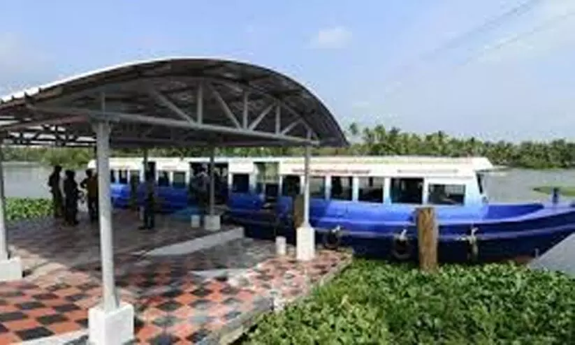 കൊച്ചി വാട്ടർ മെട്രോ 26ന് തുടങ്ങും; കുറഞ്ഞ നിരക്ക് 20 രൂപ, 15 മിനിറ്റ് ഇടവേളയിൽ സർവീസ്