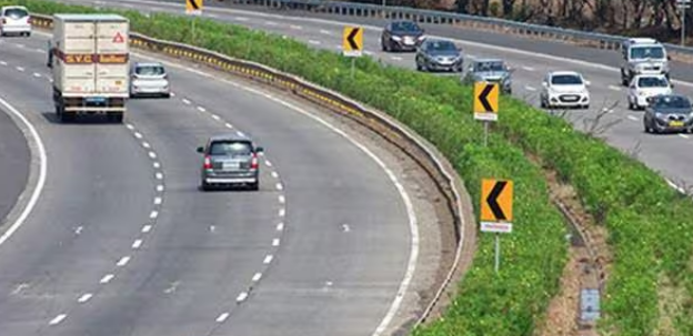 മഞ്ഞവര മറികടന്നാല്‍ കുടുങ്ങും; ഓവര്‍ടേക്ക് ചെയ്താലും പിഴ; അറിയിപ്പ് മൊബൈലിലെത്തും