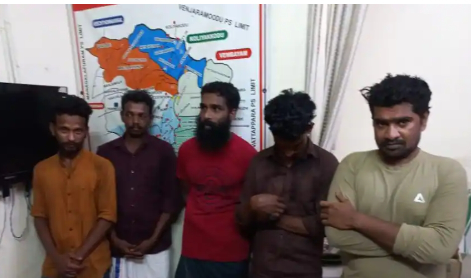 ബൈക്ക് ത‌ടഞ്ഞു നിർത്തി മർദ്ദിച്ച് സ്വർണമാല കവർന്നു; പ്രതികൾ അറസ്റ്റിൽ