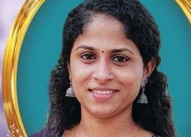 ആതിര സൈബര്‍ ആക്രമണത്തിന്റെ ഇരയെന്ന് സഹോദരീ ഭര്‍ത്താവ്
