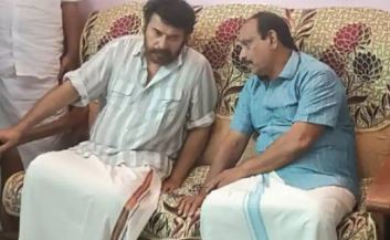 ഡോ. വന്ദനയുടെ വീട്ടിലെത്തി പിതാവിനെ ആശ്വസിപ്പിച്ച് മമ്മൂട്ടി