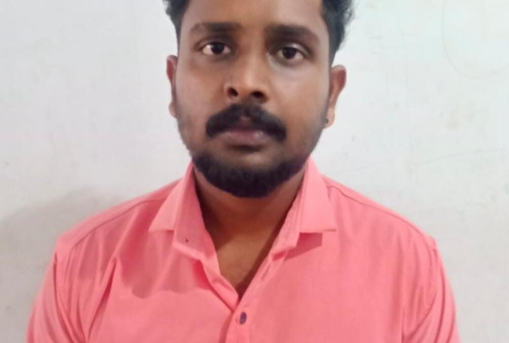പ്രണയാഭ്യർഥന നിരസിച്ചതിന് 16 കാരിയെ റോഡിൽ തടഞ്ഞു നിർത്തി മർദ്ധിച്ച സംഭവത്തിൽ വിളഭാഗം സ്വദേശി അറസ്റ്റിൽ