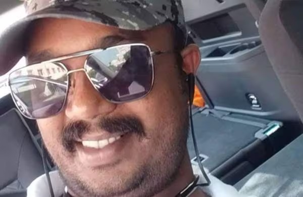 ഓട്ടോ ഓടിയ്ക്കുന്നതിനിടെ ദേഹാസ്വാസ്ഥ്യം; റോഡിലേക്ക് തെറിച്ചു വീണു ഡ്രൈവർ മരിച്ചു