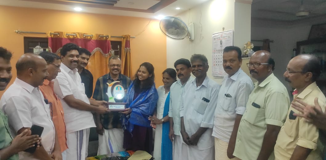 ആർദ്രയെ അനുമോദിച്ച് രാജീവ്‌ഗാന്ധി കള്‍ച്ചറല്‍ ഫോറം