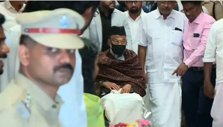 മദനിയ്ക്ക് ദേഹാസ്വാസ്ഥ്യം: കൊച്ചിയിലെ ആശുപത്രിയിൽ പ്രവേശിപ്പിച്ചു