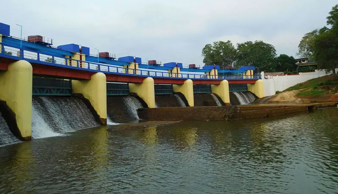 അരുവിക്കര ഡാമിന്റെ ഷട്ടറുകൾ അല്പസമയത്തിനകം ഉയർത്തും ; സമീപവാസികൾ ജാഗ്രത പാലിക്കണമെന്ന് ജില്ലാ കളക്ടർ