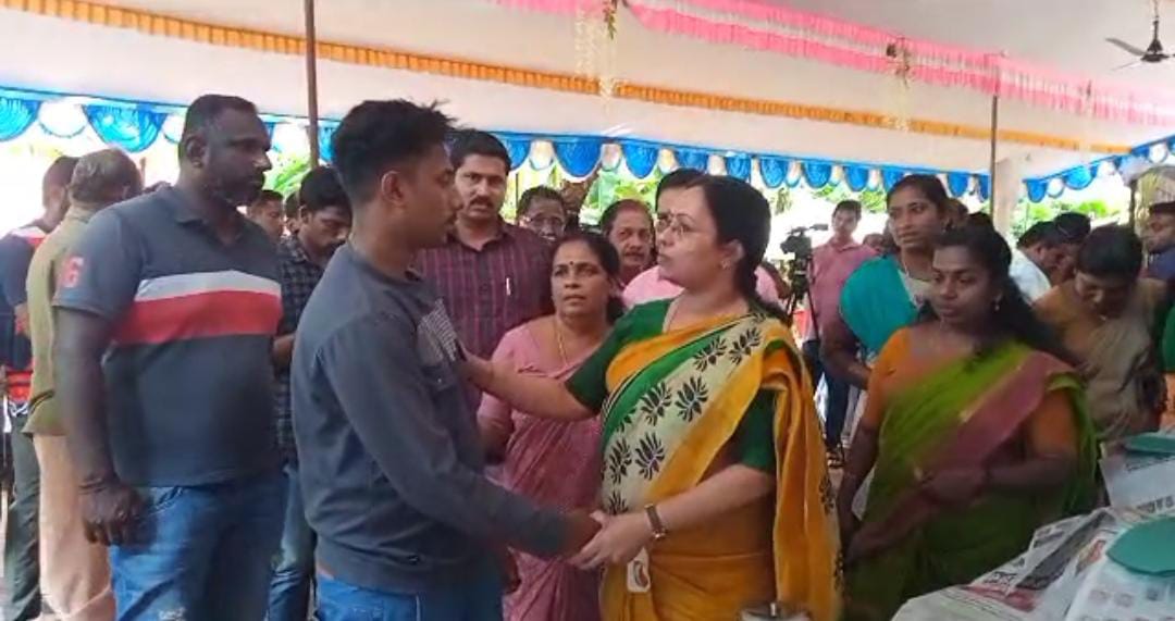 ആരോഗ്യമന്ത്രി വടശ്ശേരിക്കോണം മരണവീട് സന്ദർശിച്ചു